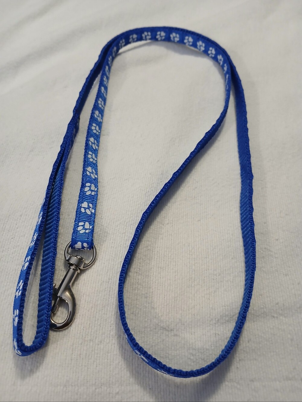 NWOT Blue Paw Print Small Pet Leash - Durable Nylon.